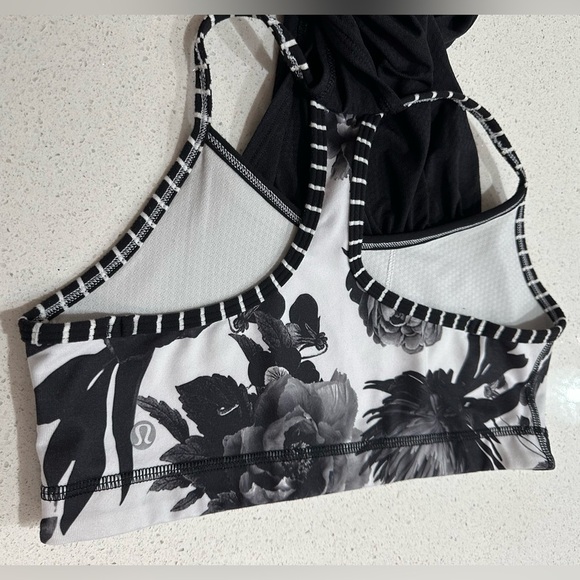 Lululemon: Women’s Tank Top- Size 6 - Picture 8 of 10